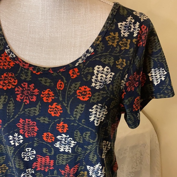 Lula Roe Top - Picture 3 of 5